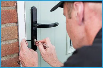 Manchester Locksmith Store Manchester, CT 860-744-3011 Manchester Locksmith Store Manchester, CT 860-744-3011 - 1-locksmiths