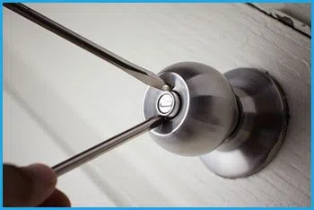 Manchester Locksmith Store Manchester, CT 860-744-3011 Manchester Locksmith Store Manchester, CT 860-744-3011 - 8-unlock-service